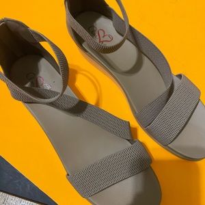 Amore Love sandals womens 11